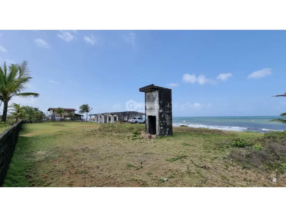TERRENO FRENTE AL MAR / COLON PALMAS BELLAS / 2500M / ORILLA CALLE