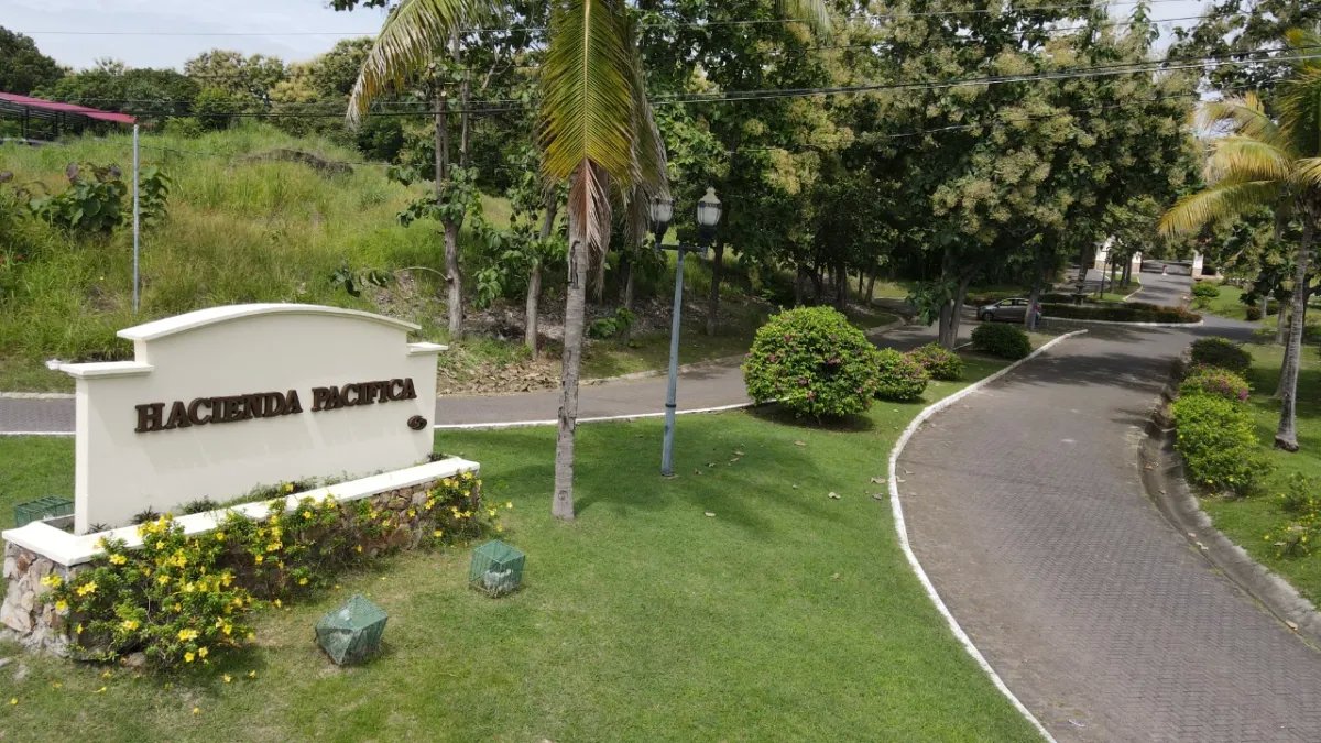 Country and Beach House for Sale in Hacienda Pacífica, San Carlos
